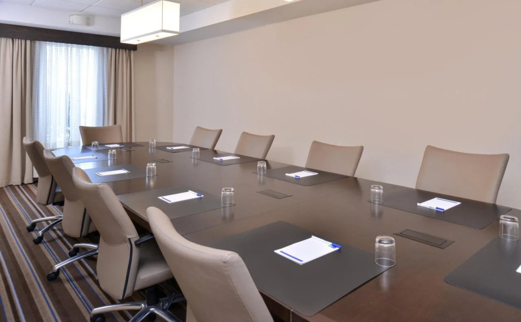 Holiday Inn Express and Suites New Orleans Airport by IHG