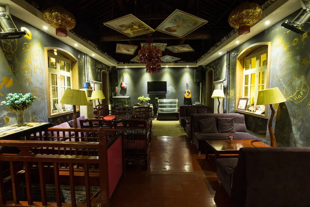 7 Sages International Youth Hostel