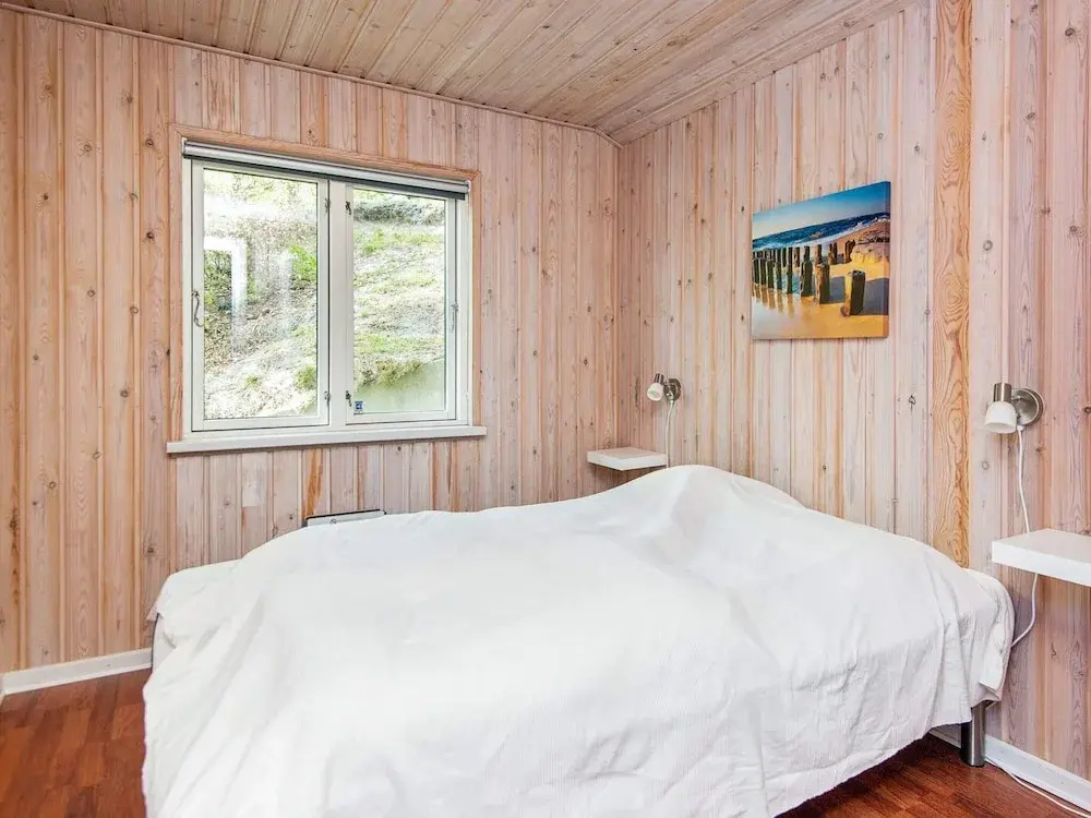 Bright Holiday Home in Glesborg near Beach