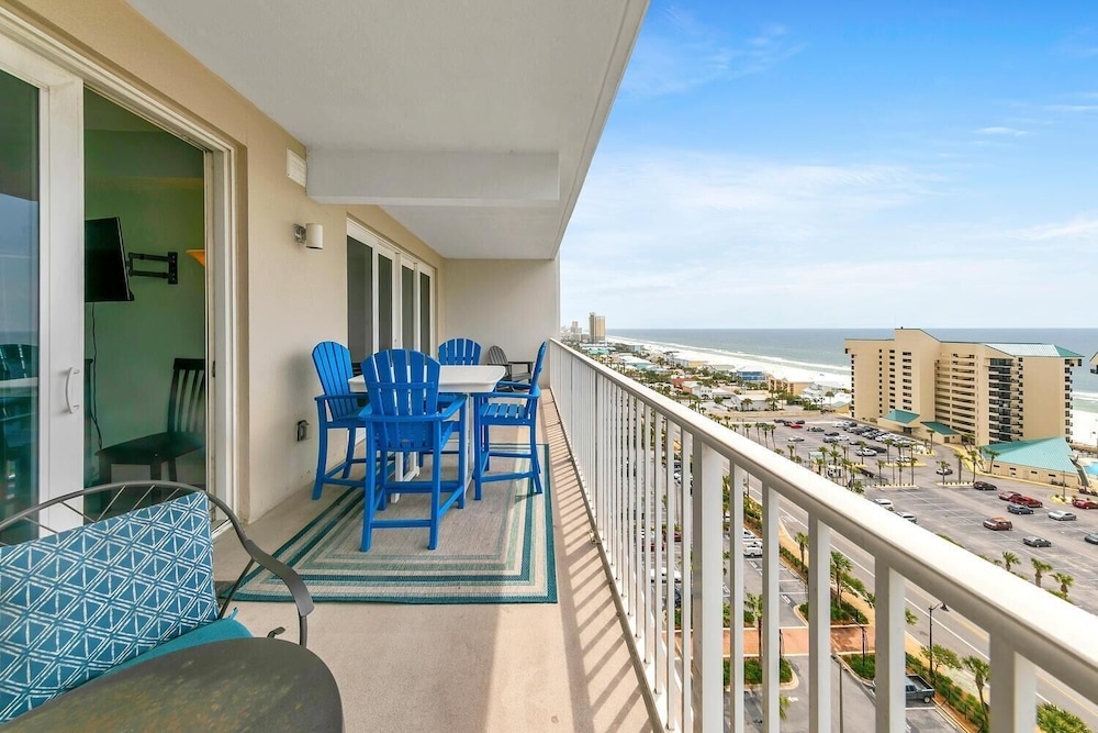Laketown Wharf 1326