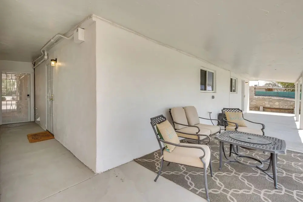 El Paso Home ~ 2 Mi to University Medical Center!