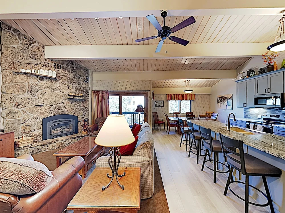 2345 Apres Ski Way House Unit 114 - 4 Br home by RedAwning