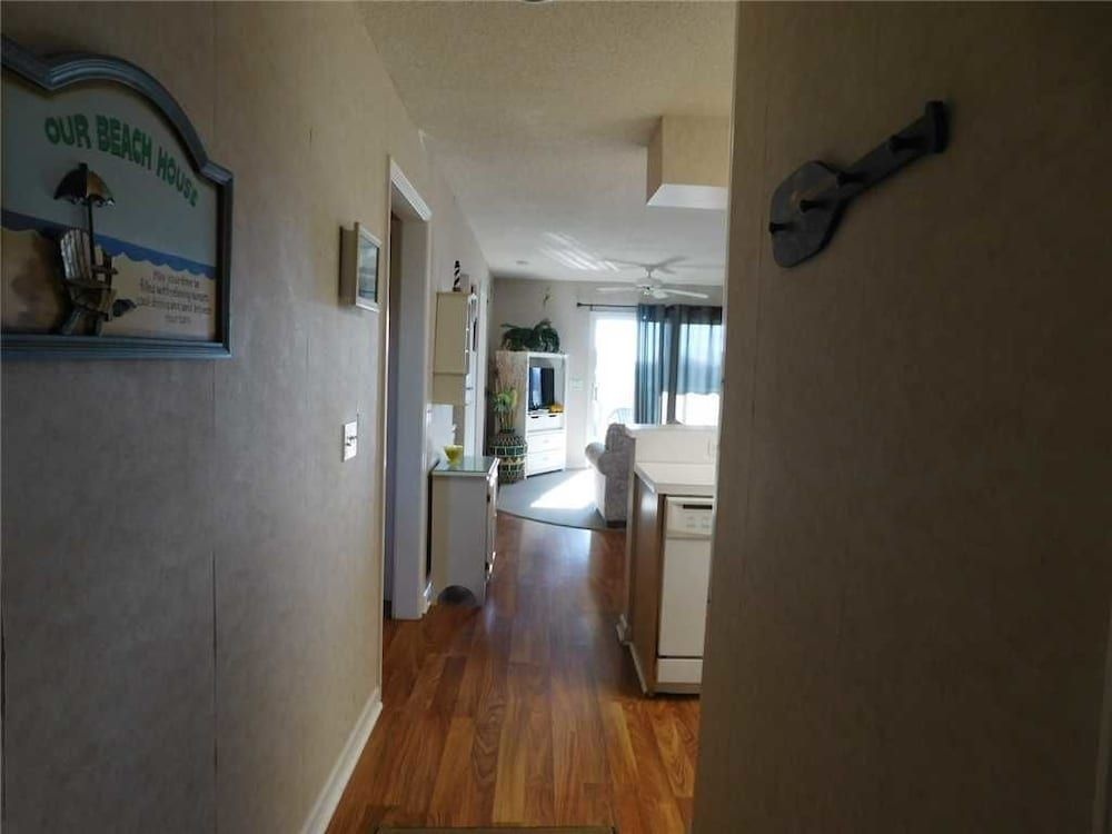 Tilghman Shores D9 2 Br condo by RedAwning
