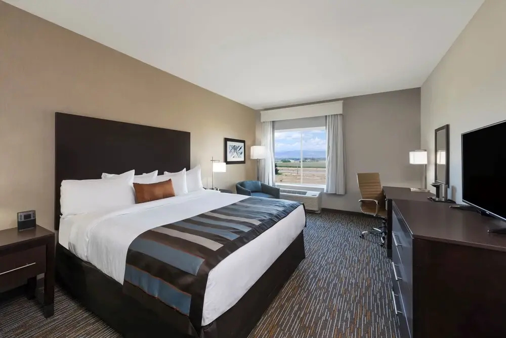 LeTap Hotel near AirTrain JFK Airport