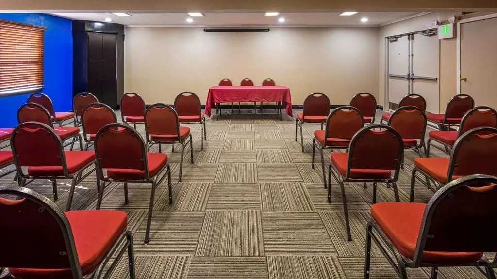 Guesthouse Inn & Suites Lexington