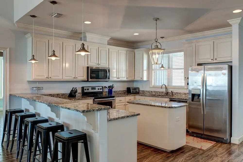High Tide - Pet Friendly! Expansive Floor Plan And Stunning Views! Large Gulf Front Deck! 6 Bedroom Home by RedAwning