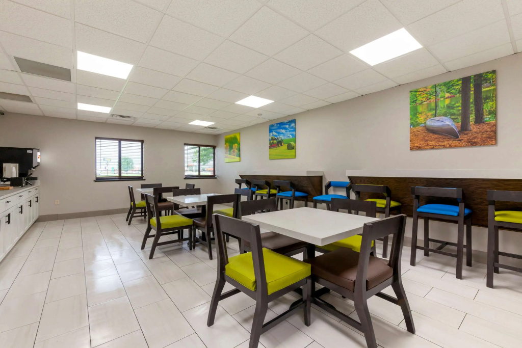 Red Roof Inn & Suites Tomah