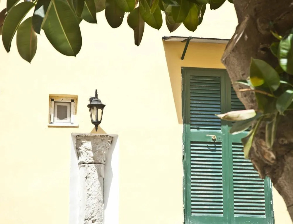 Napul'è Apartment