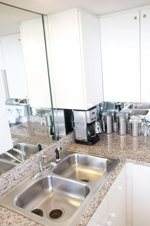 Brighton Tower 2105 2br 2ba Penthouse! 2 Bedroom Condo