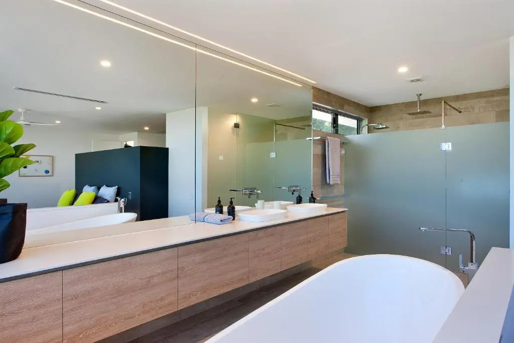 Bluey's Beach House - 5 Bedroom