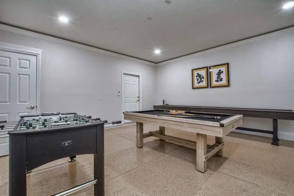 Windsor at Westside-8 Bedrooms House w/Pool-3701WW 8 Home by RedAwning
