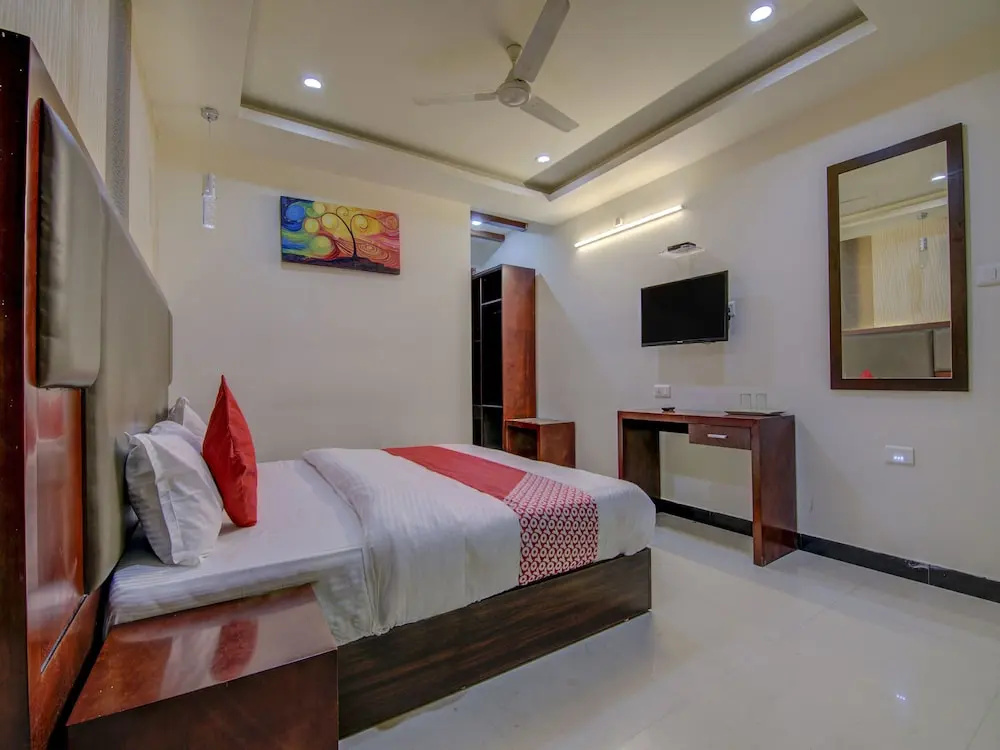 OYO 14044 Hotel Seacity Grand