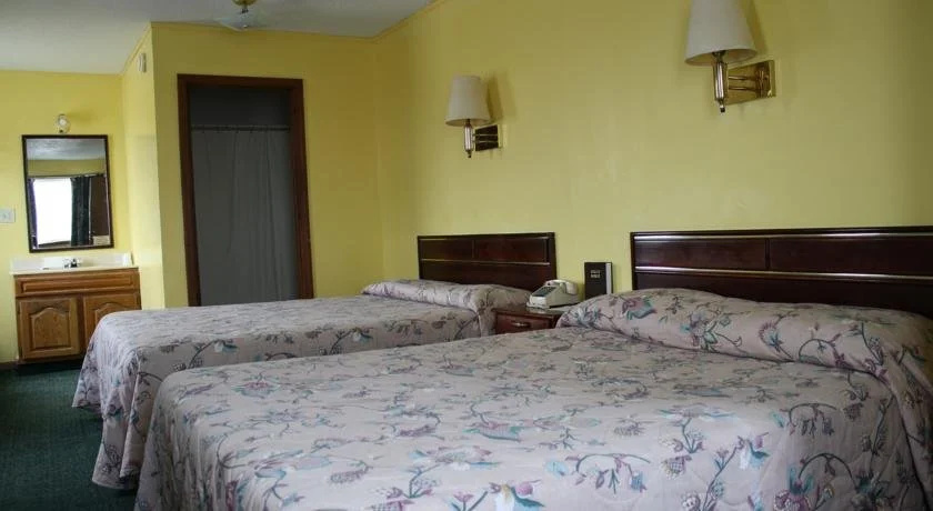 Colonial Inn