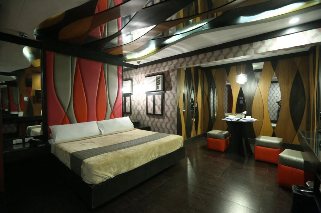 Victoria Court Suites - Pasig