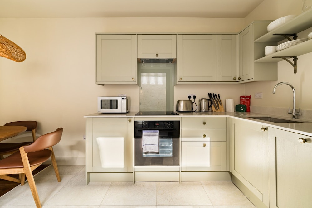 Your Place - 2 Bedroom Mews House in Notting Hill