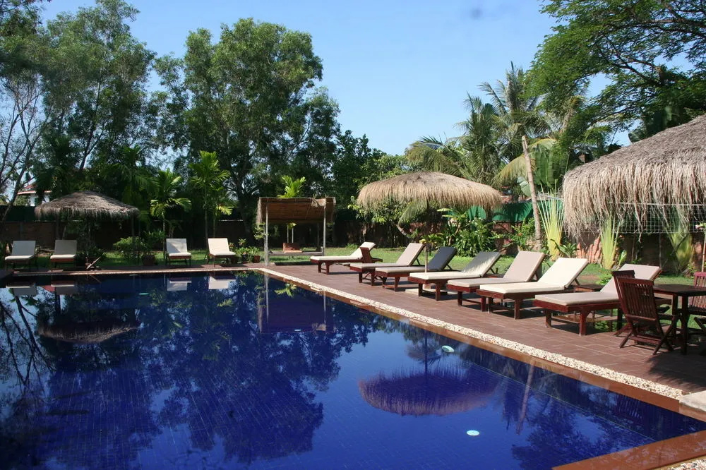 The Pool and Palm Villa