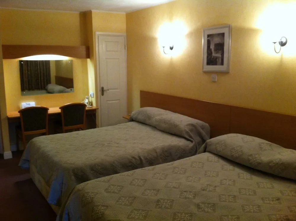 The Town & Country Lodge