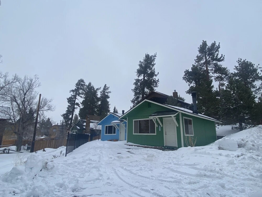 The Poppy 692 - Charming, Cozy Cabin Close To The Lake And The Village! Hot Tub! 1 Bedroom Home