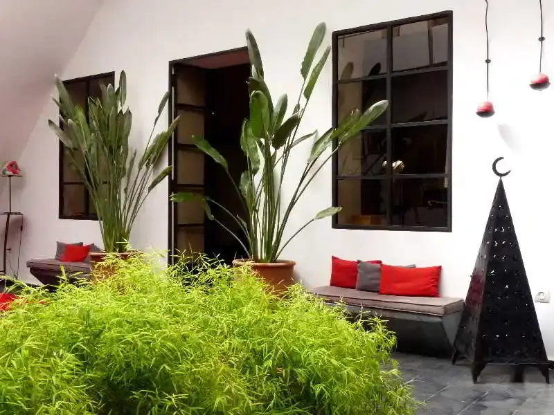 Riad la Parenthèse by Sashema