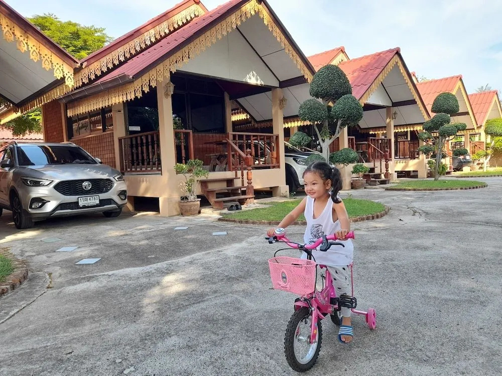 สุขทวีรีสอร์ท อ่าวมะนาว