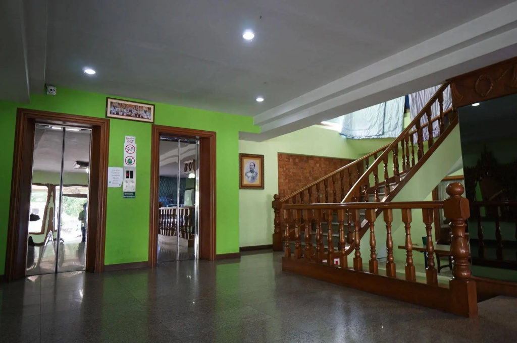 Green Palace Hotel