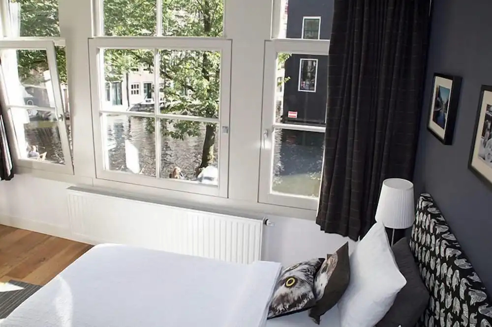 Velvetamsterdam