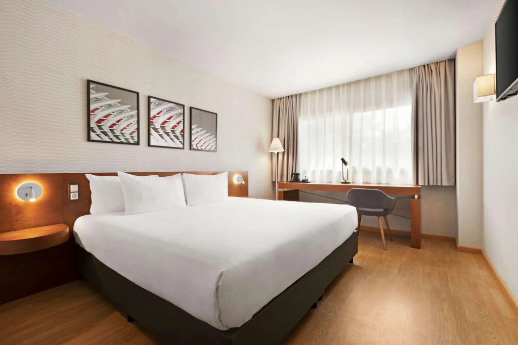 Ramada by Wyndham Valencia Almussafes