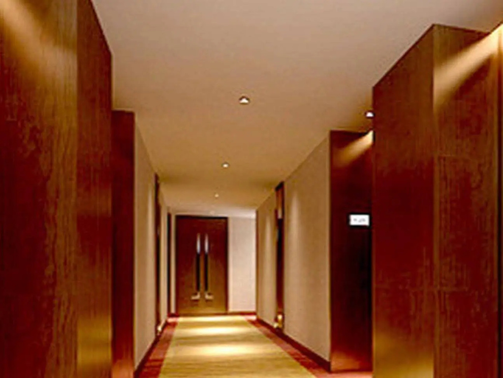 Shenzhen Xingweiyifeng Hotel