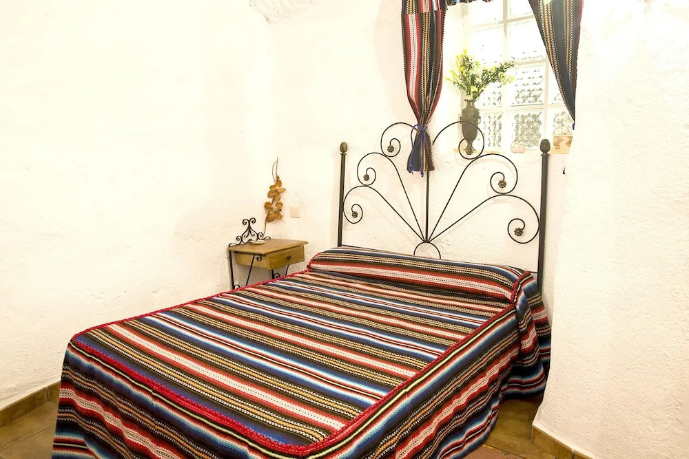 Villa With 4 Bedrooms in Cuevas del Campo, With Wonderful Mountain Vie