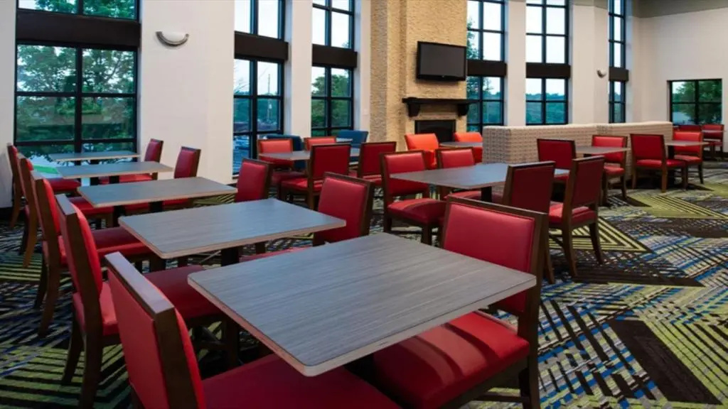 Holiday Inn Express Cincinnati West by IHG