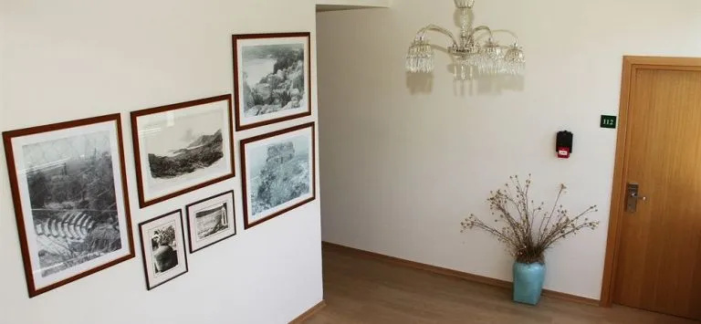 Mouria Pension