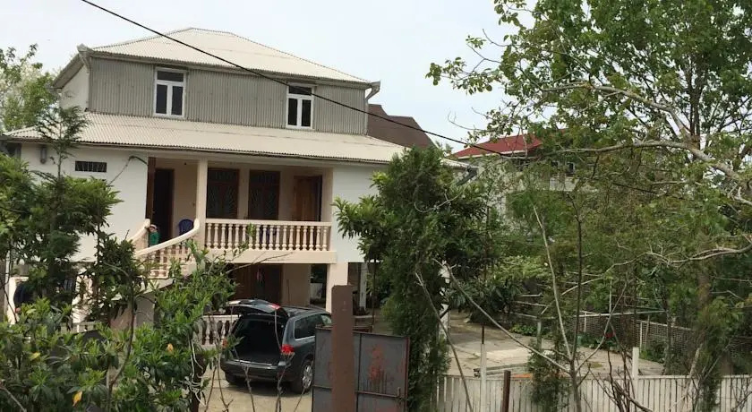 Mari Guest House