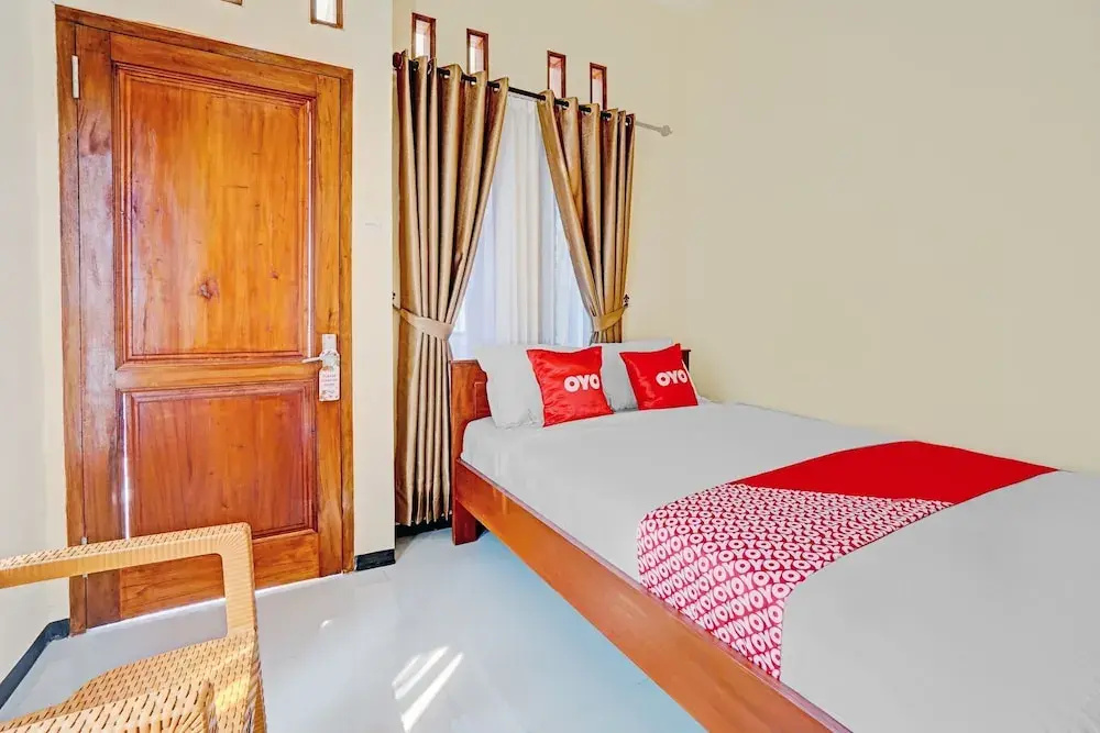 OYO Life 90472 Villa Dua Dua