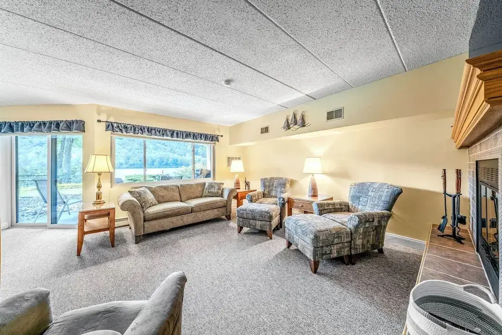 Epic Views & Pool Access! Gem on Big Boulder Lake