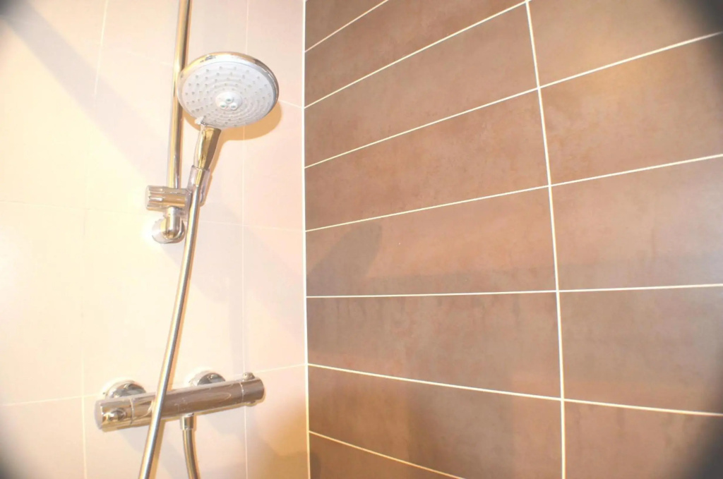 Brentwood Town Retreat - Large 2 bedroom apartment