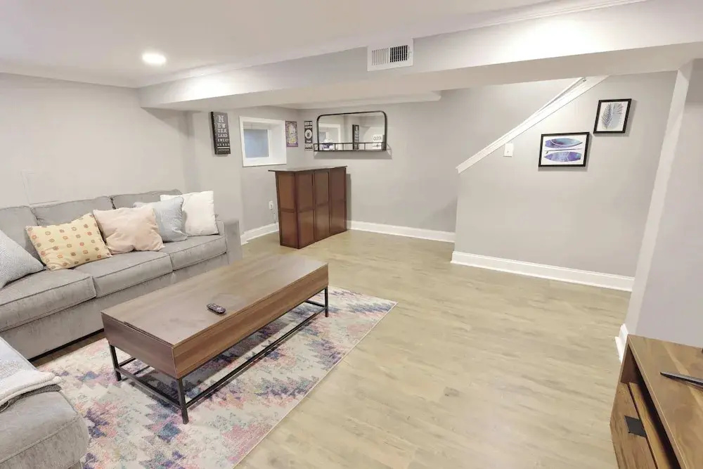 Terrific Family Townhouse + Parking x 2 Cars