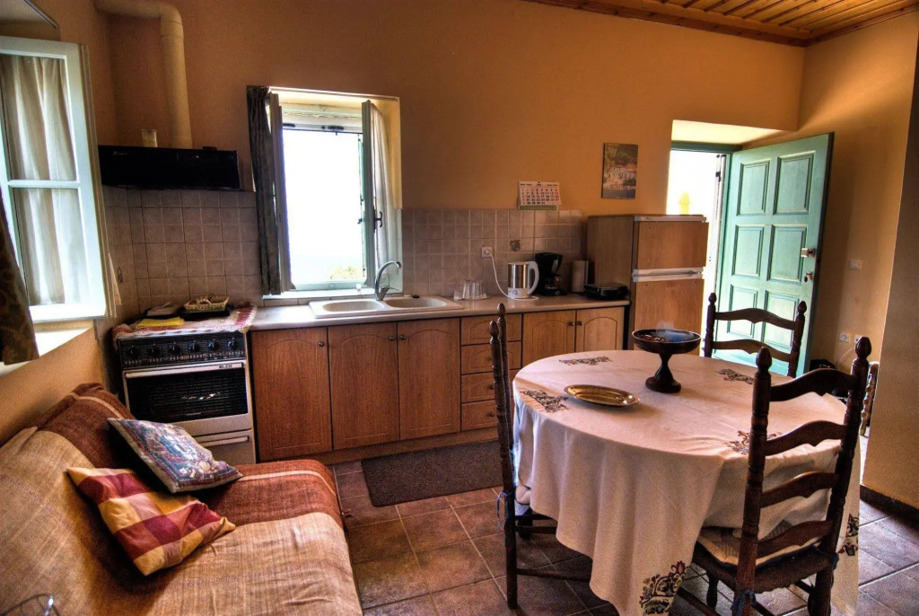 Gerofotis Traditional Guesthouse est 1892 - Close to Aigio, Akoli, Selianitika
