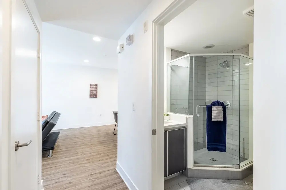 3br Fully Furnished Apartment On Sunset Blvd 3 Bedroom Apts by RedAwning
