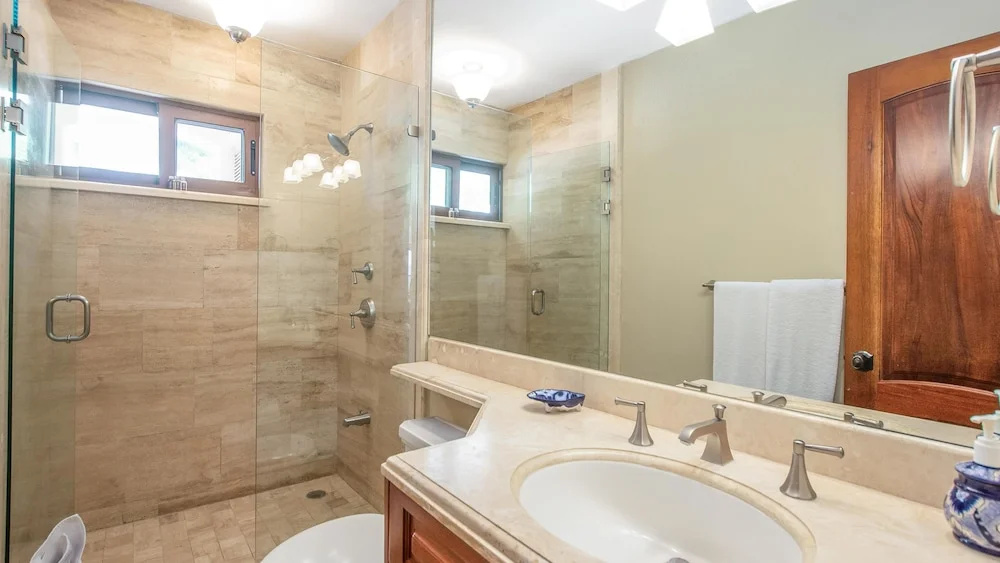Chic Condo with a Stylish Coastal Design in an Exclusive Condo Community with Direct Beach Access