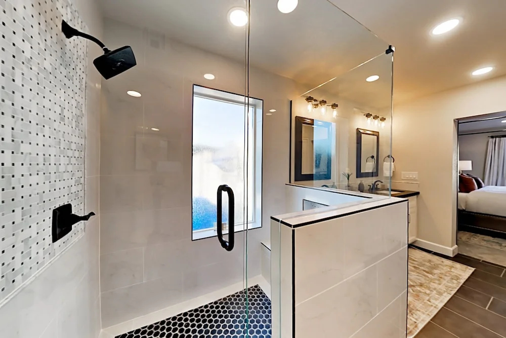 N 51st - 4 Br Home
