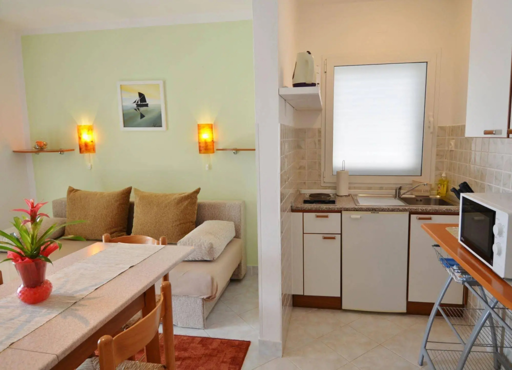 Apartments & Rooms Petra