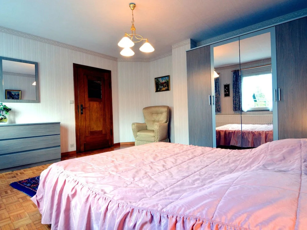 Cosy House With Beautiful Terrace Very Large and Nicely Laid-out Garden and Wifi
