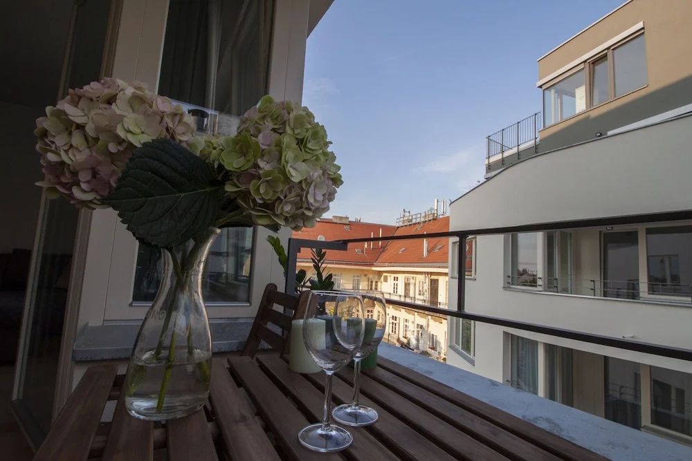 Krakovska Apartmeet
