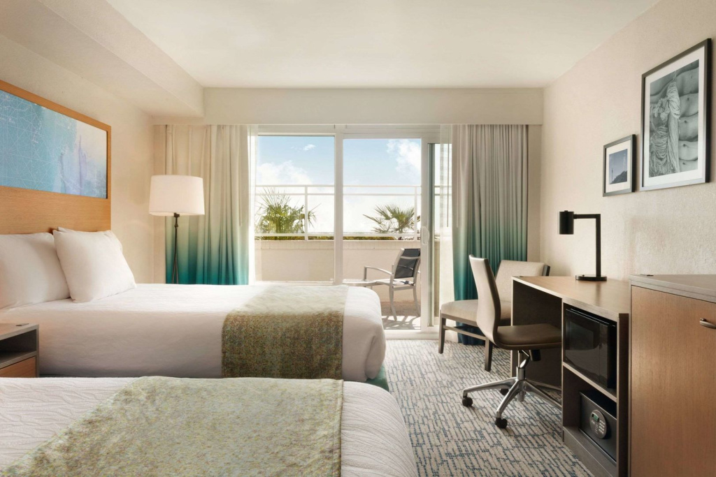 Surfbreak Virginia Beach Oceanfront, an Ascend Collection Hotel