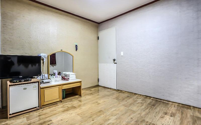 Gangneung Ewha Motel