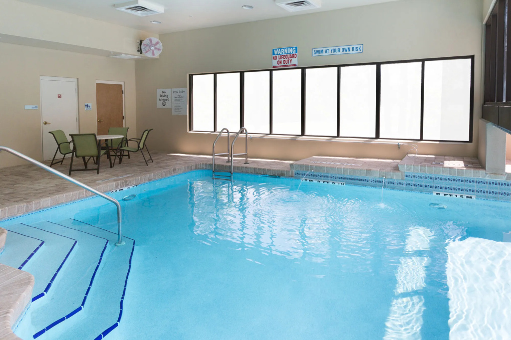 Holiday Inn Express Hotel & Suites Jacksonville Airport by IHG