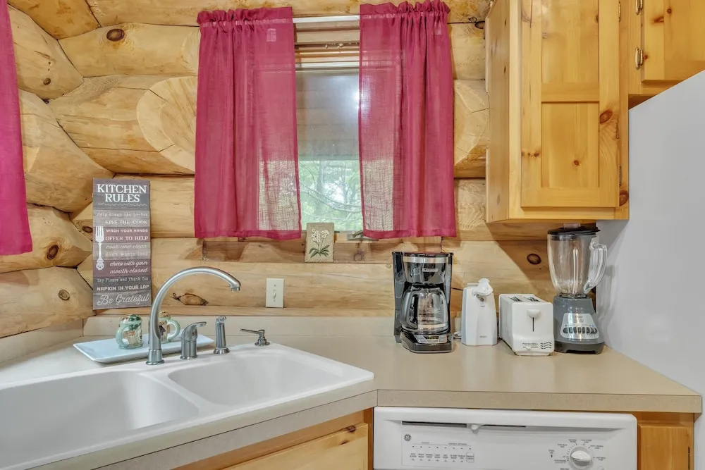 Stunning Views - Amazing Mountain Views 2 Bedroom Cabin by Heavenly Views Resort