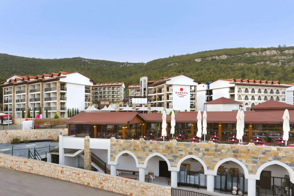 Ramada Resort by Wyndham Akbuk