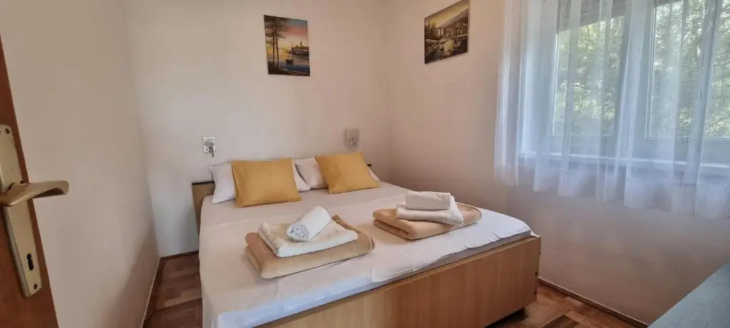 Apartments Anica Beber