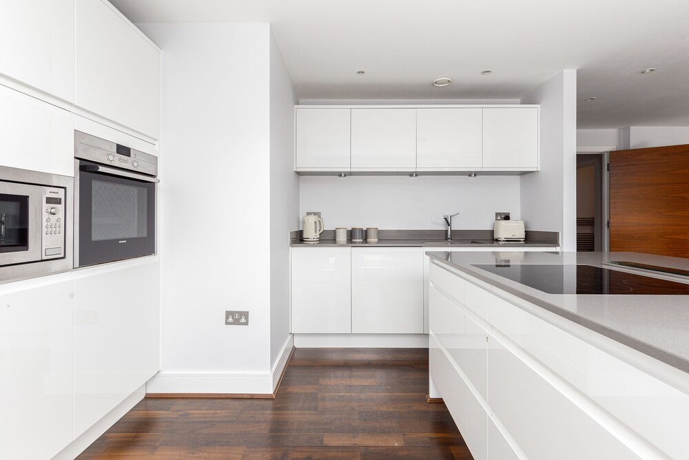Impressive 2 Bed Penthouse in Wandsworth